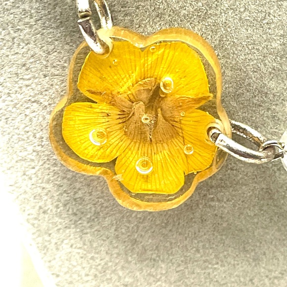 Botanical Necklace with Real Yellow Pressed Flowers in Resin. Toggle. 19 inches - Picture 4 of 9